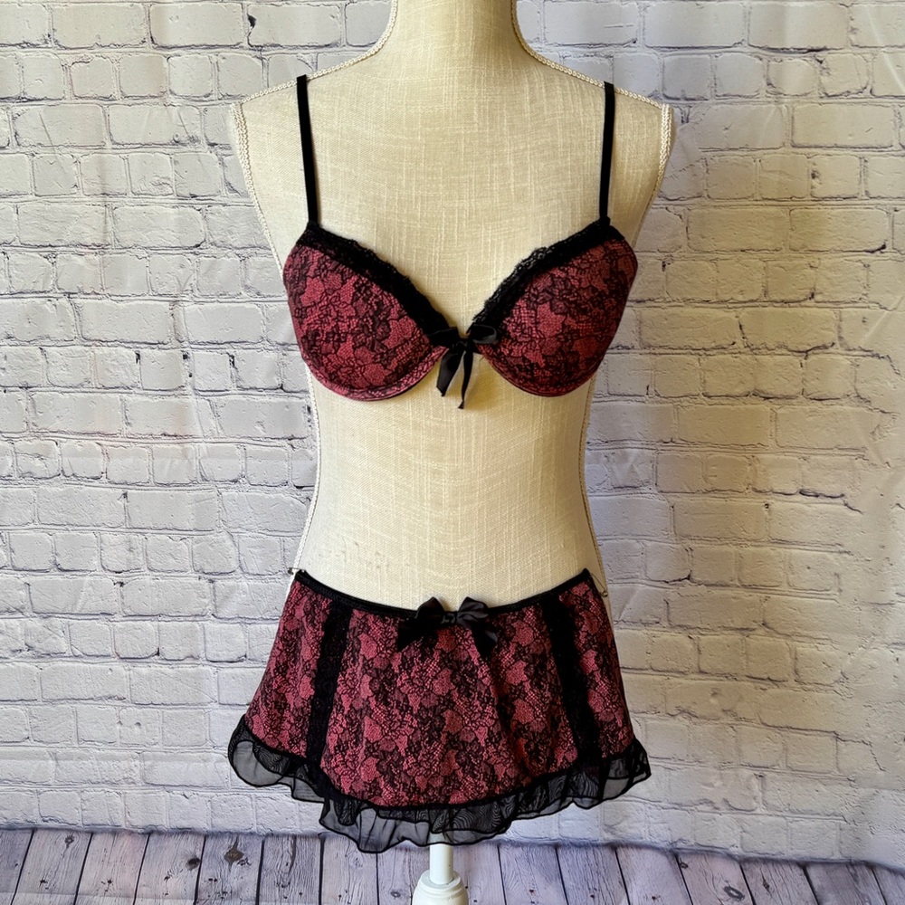 Charolette Russe Lingerie Bra Panty Set Skirt Thong Black Pink Lace Cheeky 34B S